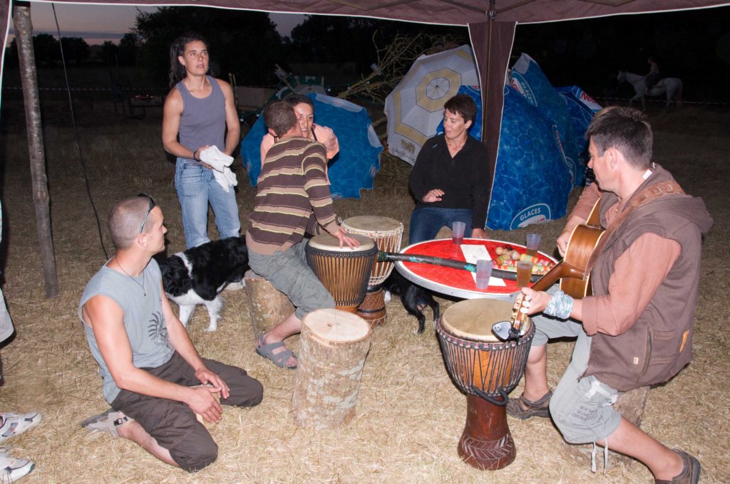 thedrummers.jpg